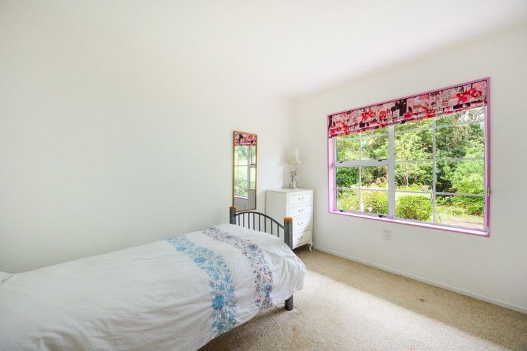 Photo of property in 210 Old West Road, Turitea, Palmerston North, 4472