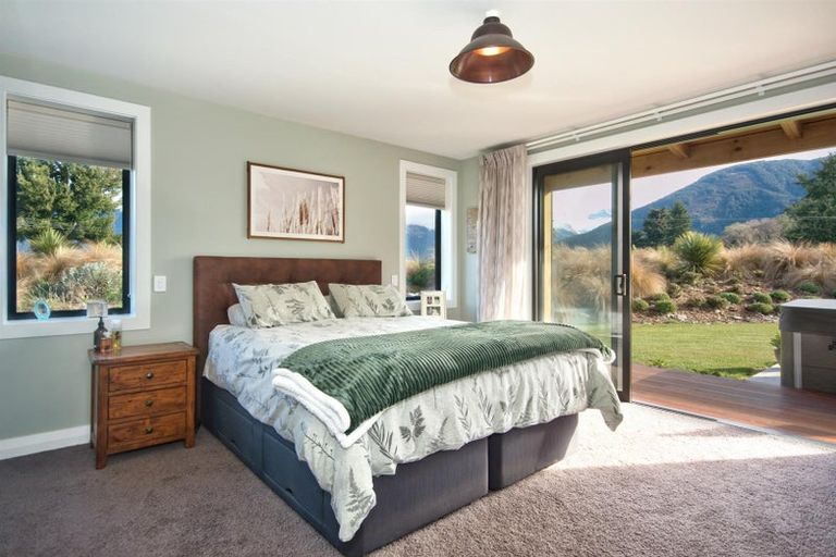 Photo of property in 9 Precipice Lane, Glenorchy, 9372