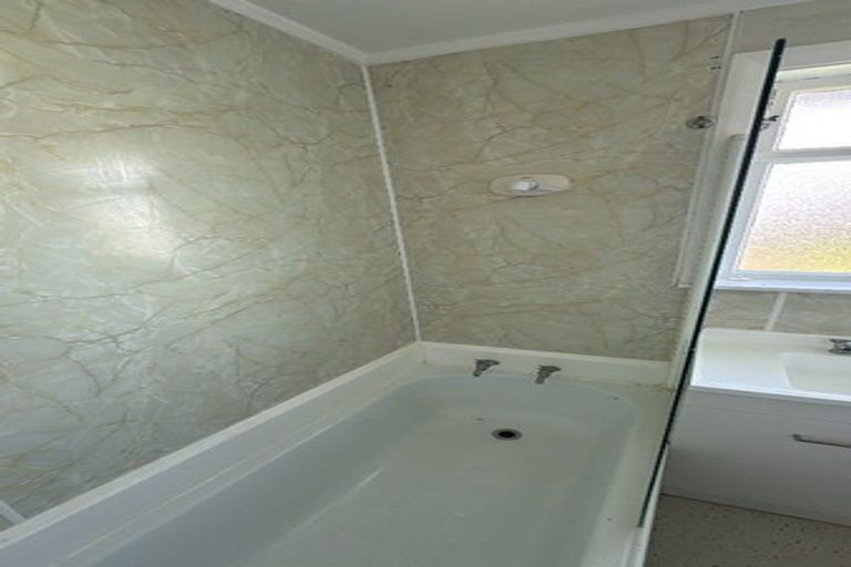 Photo of property in 34 Marsden Street, Hauraki, Auckland, 0622