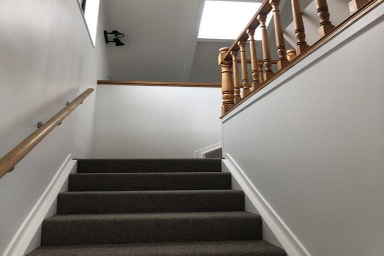 Photo of property in 18 Ngatira Road, Muriwai, Waimauku, 0881