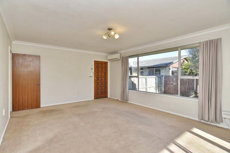 Photo of property in 28 Strathfield Avenue, Dallington, Christchurch, 8061
