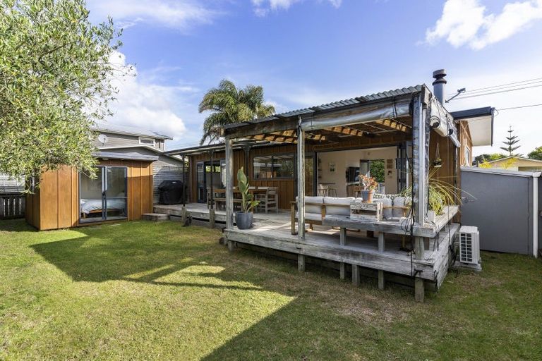 Photo of property in 112a Kiwi Road, Whangamata, 3620