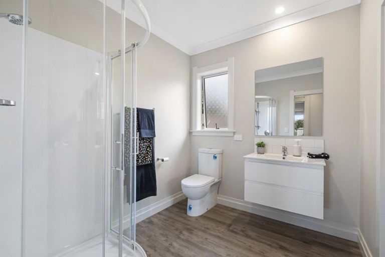Photo of property in 66 Bridge Street, Bulls, 4818
