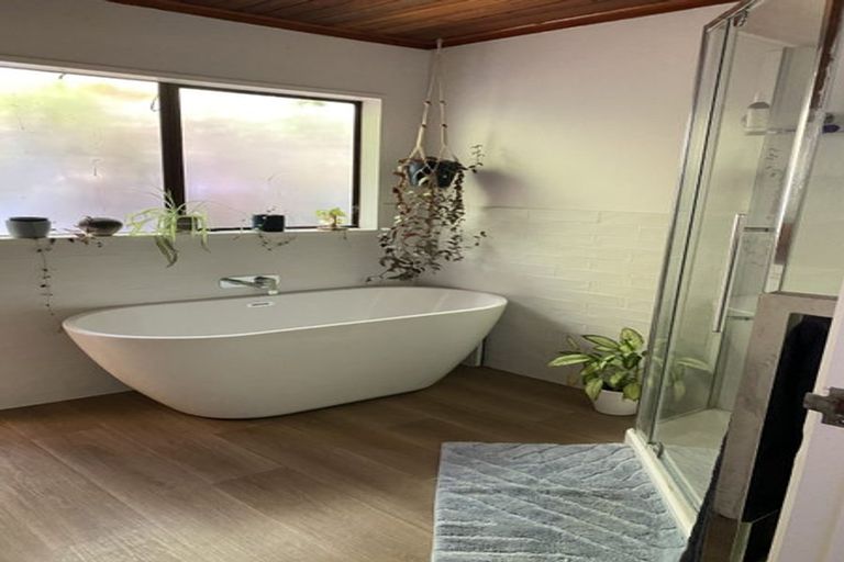 Photo of property in 15 Boylan Road, Titirangi, Auckland, 0604