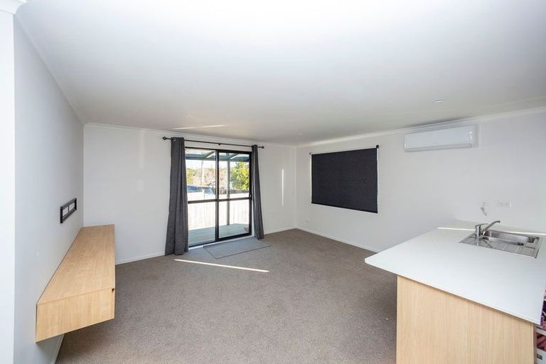 Photo of property in 1/18 Parker Avenue, New Lynn, Auckland, 0600