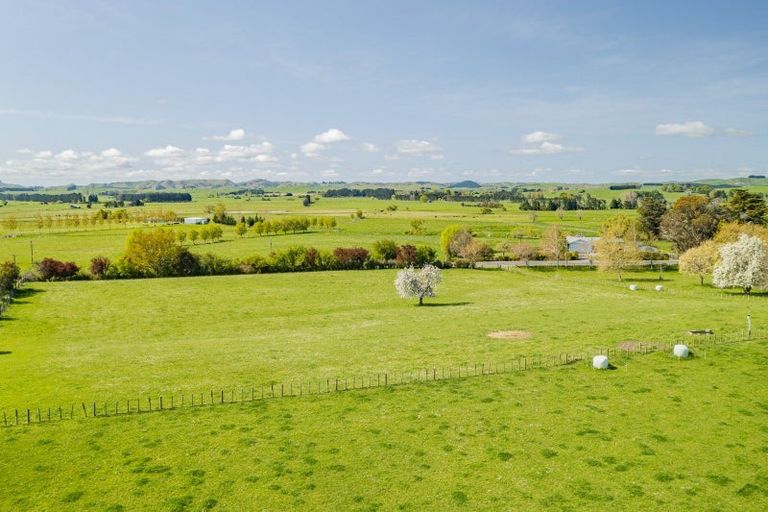 Photo of property in 510 Porangahau Road, Waipukurau, 4282