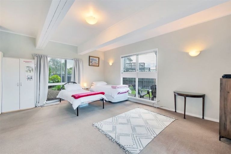 Photo of property in 9 Bodi Place, Te Atatu South, Auckland, 0610