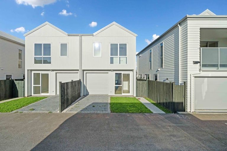 Photo of property in 6 Yellow Pear Lane, Karaka, 2578