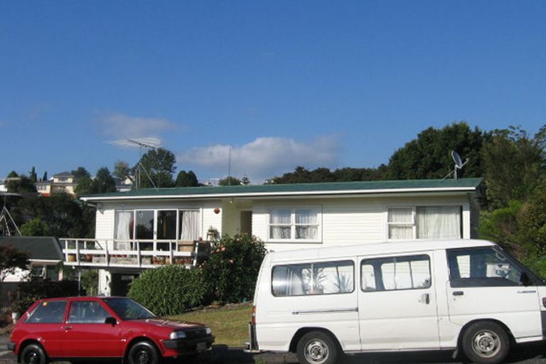 Photo of property in 1/7 Halberg Street, Glenfield, Auckland, 0629
