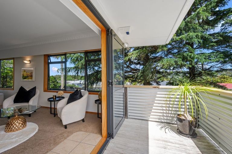 Photo of property in 39 Stanaway Street, Hillcrest, Auckland, 0627