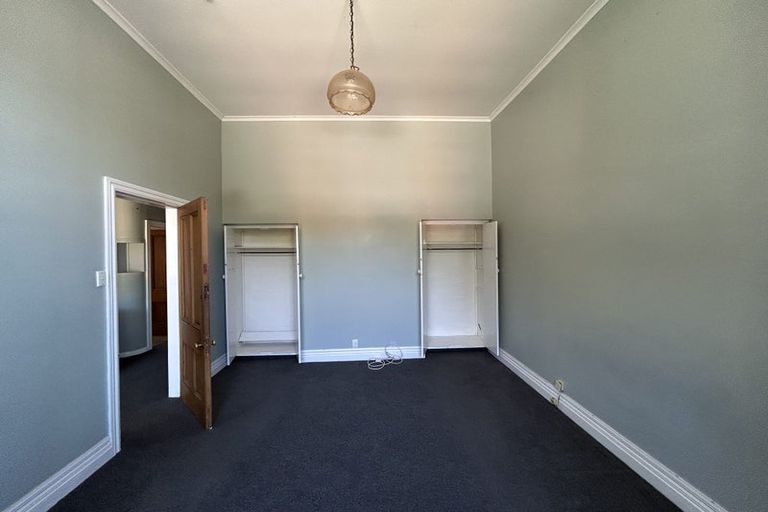 Photo of property in 30 Hargreaves Street, Mount Cook, Wellington, 6021
