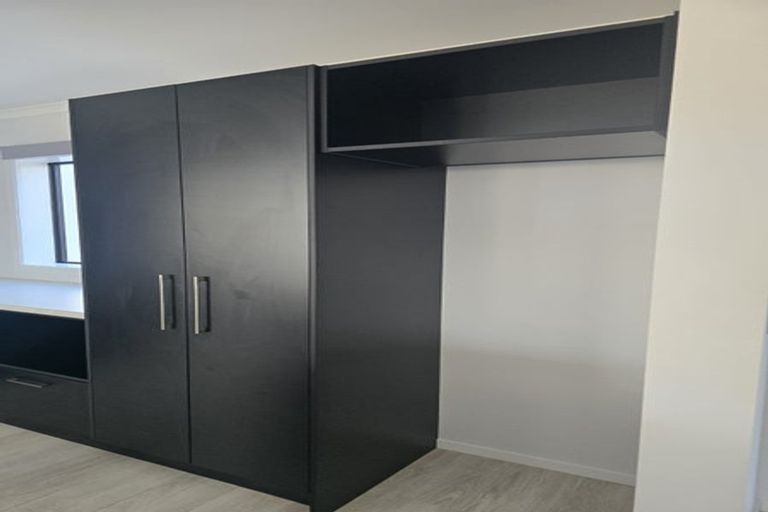 Photo of property in 7/64 Glen Road, Stokes Valley, Lower Hutt, 5019