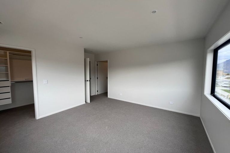 Photo of property in 77 Spur Ridge Rise, Jacks Point, 9371