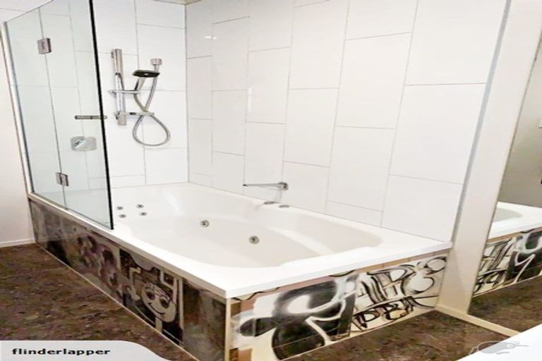 Photo of property in 17 Kauri Drive, Waiuku, 2123