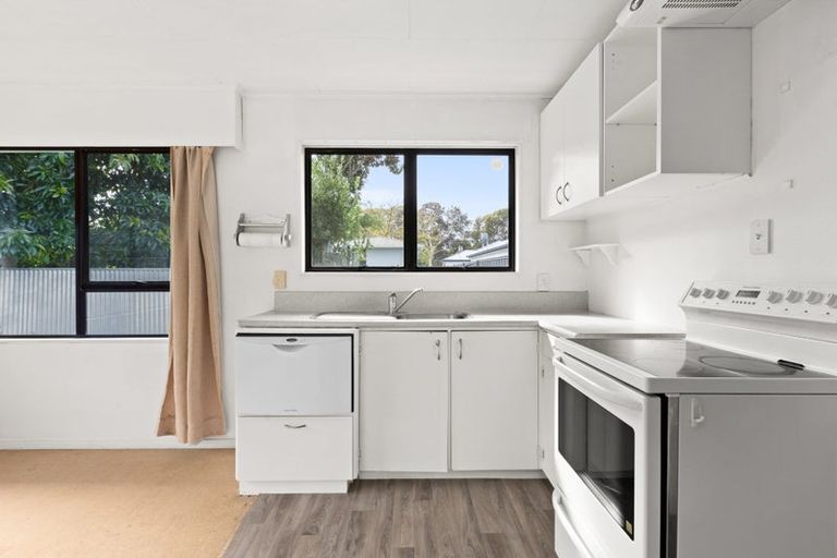 Photo of property in 2/1 Cassino Crescent, Onekawa, Napier, 4110