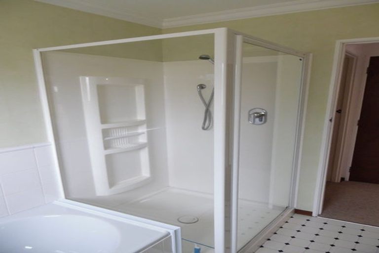 Photo of property in 6c Holsworthy Road, Lower Vogeltown, New Plymouth, 4310