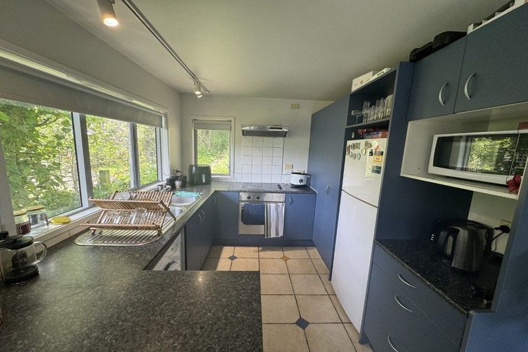 Photo of property in 36a Sutherland Crescent, Melrose, Wellington, 6023