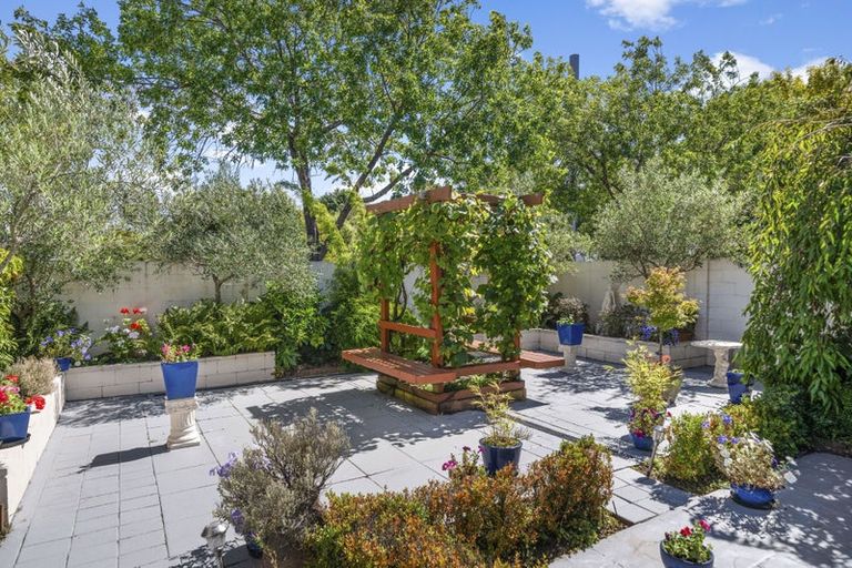 Photo of property in 149 Hawthornden Road, Avonhead, Christchurch, 8042