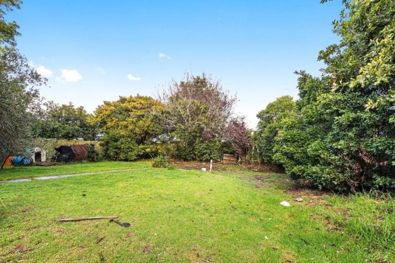 Photo of property in 39 Makiri Street, Helensville, 0800