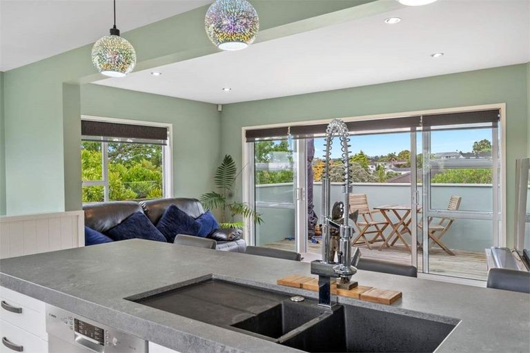 Photo of property in 20 Redwood Drive, Massey, Auckland, 0614