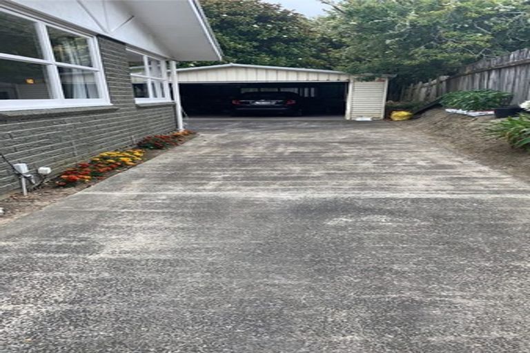 Photo of property in 7 Segedin Place, Glenfield, Auckland, 0629