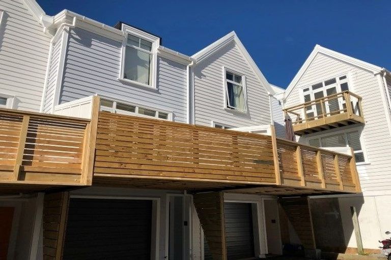 Photo of property in Pirie Street Townhouses, 27/35u Pirie Street, Mount Victoria, Wellington, 6011