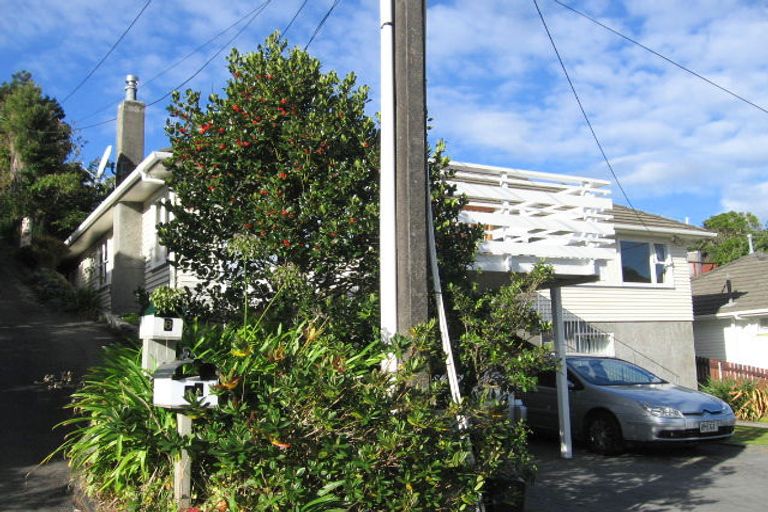Photo of property in 4a Thurleigh Grove, Karori, Wellington, 6012
