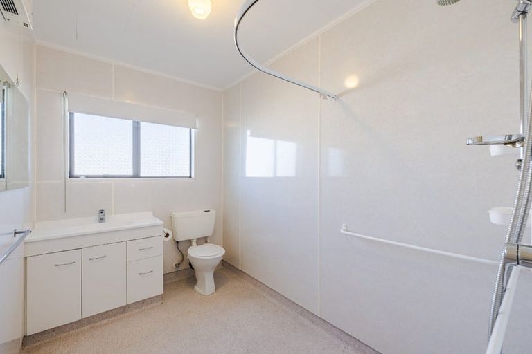 Photo of property in 11a Royal Crescent, Saint Kilda, Dunedin, 9012