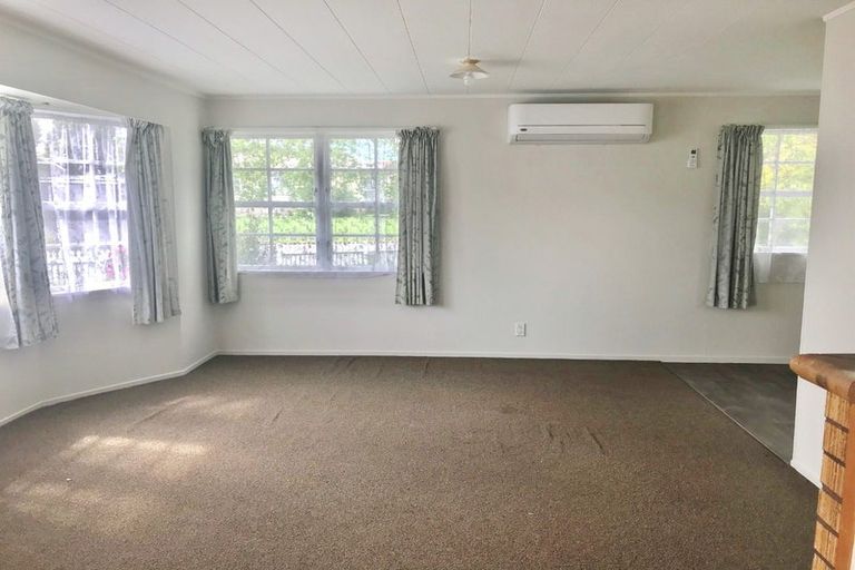 Photo of property in 100 Hillcrest Road, Papatoetoe, Auckland, 2025