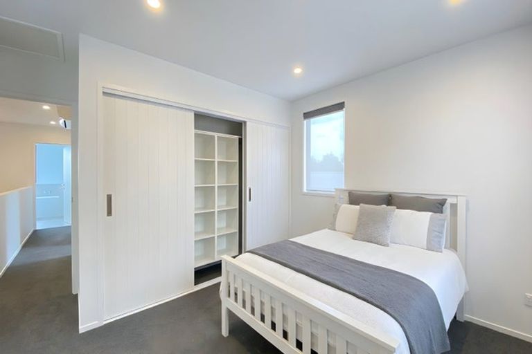 Photo of property in 17b Cessna Crescent, Mangere, Auckland, 2022