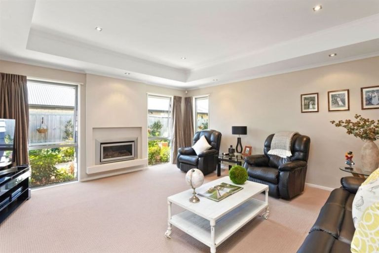 Photo of property in 9 Oratia Grove, Northwood, Christchurch, 8051