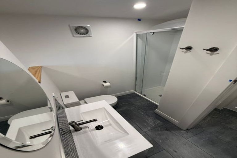 Photo of property in 14 Sugarloaf Road, Brooklyn, Wellington, 6021