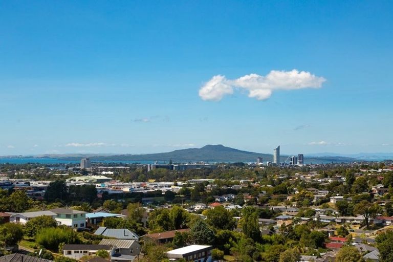 Photo of property in 11a Marlborough Avenue, Glenfield, Auckland, 0629