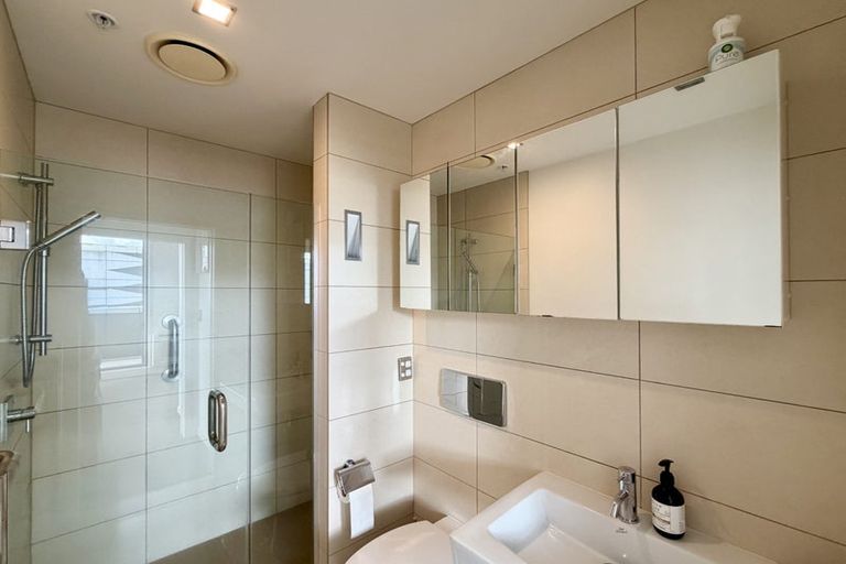 Photo of property in Maison Apartments, 302/16 Huron Street, Takapuna, Auckland, 0622