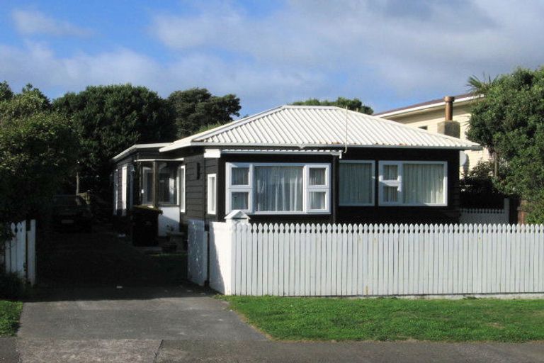 Photo of property in 7 Tireti Road, Titahi Bay, Porirua, 5022