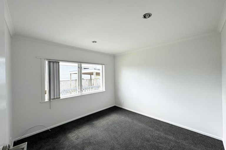Photo of property in 79 Stanley Road, Glenfield, Auckland, 0629