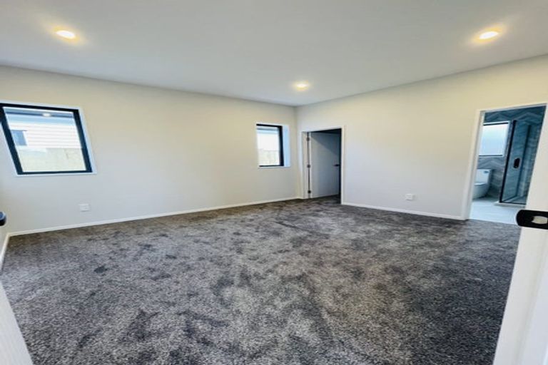 Photo of property in 25 Huringa Road, Karaka, 2113
