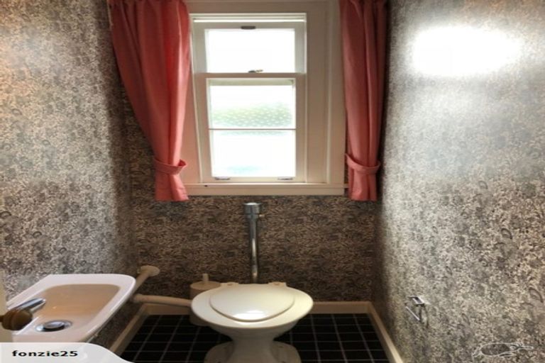 Photo of property in 112 Park Terrace, Christchurch Central, Christchurch, 8013