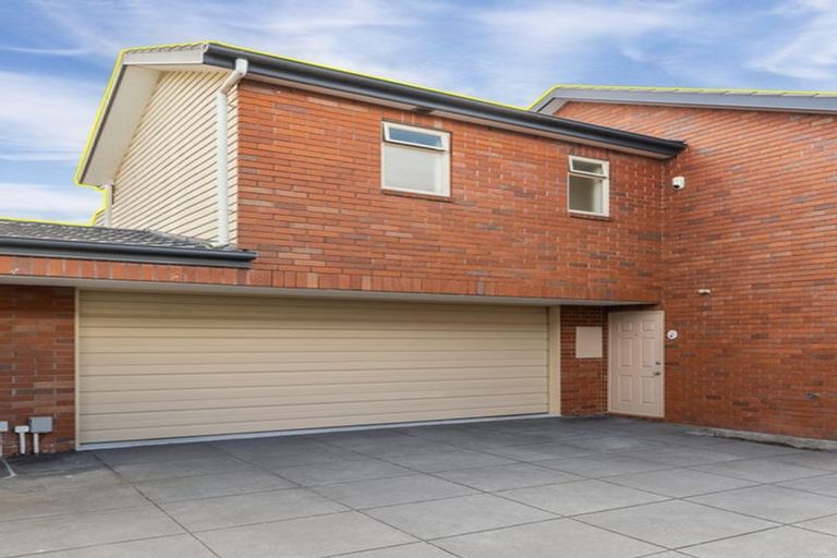 Photo of property in 42c Picton Avenue, Riccarton, Christchurch, 8011
