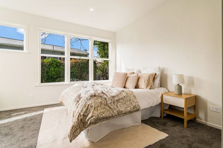 Photo of property in 2/1c Bank Street, Hillcrest, Auckland, 0627