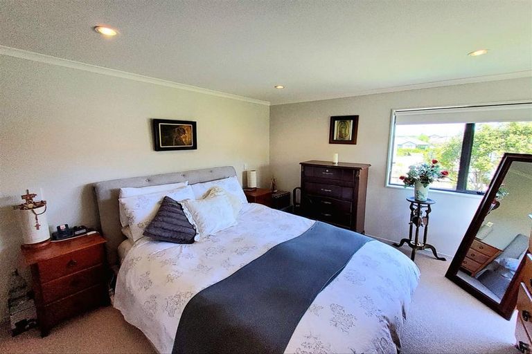 Photo of property in 45 Costa Viva Crescent, Karaka, Papakura, 2113