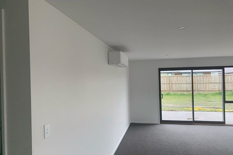 Photo of property in 184 Faringdon Boulevard, Rolleston, 7615