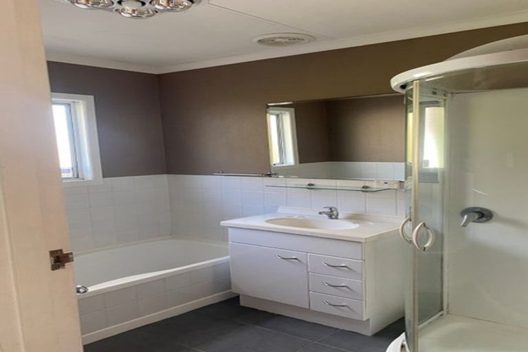 Photo of property in 95 Apollo Parade, Milson, Palmerston North, 4414