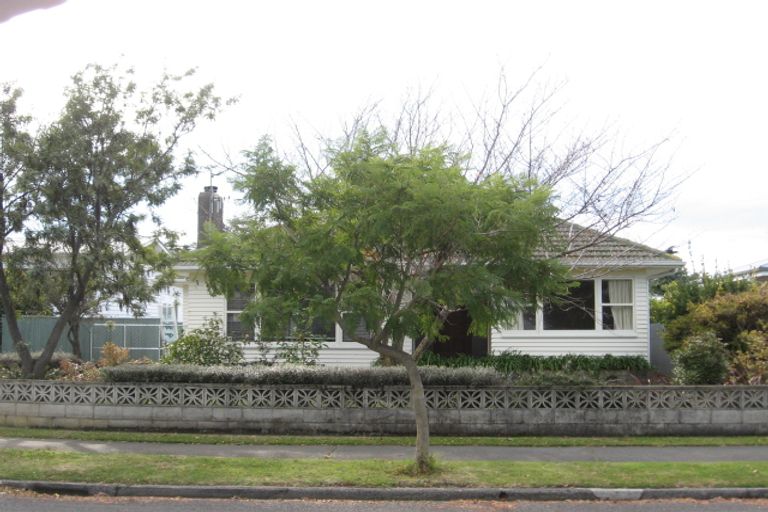 Photo of property in 4 Morgan Avenue, Marewa, Napier, 4110