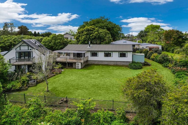 Photo of property in 260a Henderson Valley Road, Henderson, Auckland, 0612