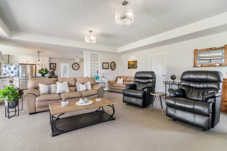Photo of property in 65 Racecourse Road, Winton, 9782