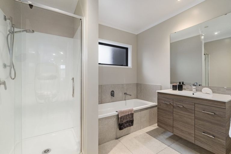 Photo of property in 180 Hobsonville Point Road, Hobsonville, Auckland, 0616