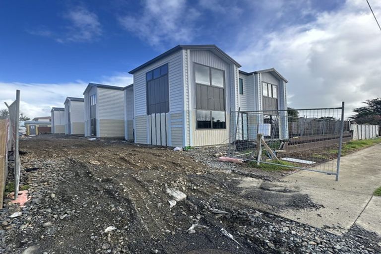 Photo of property in 8 Gardiner Grove, Mangere East, Auckland, 2024