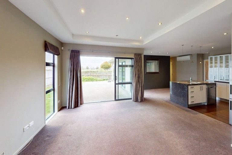Photo of property in 57 Tennyson Avenue, Kelvin Grove, Palmerston North, 4414