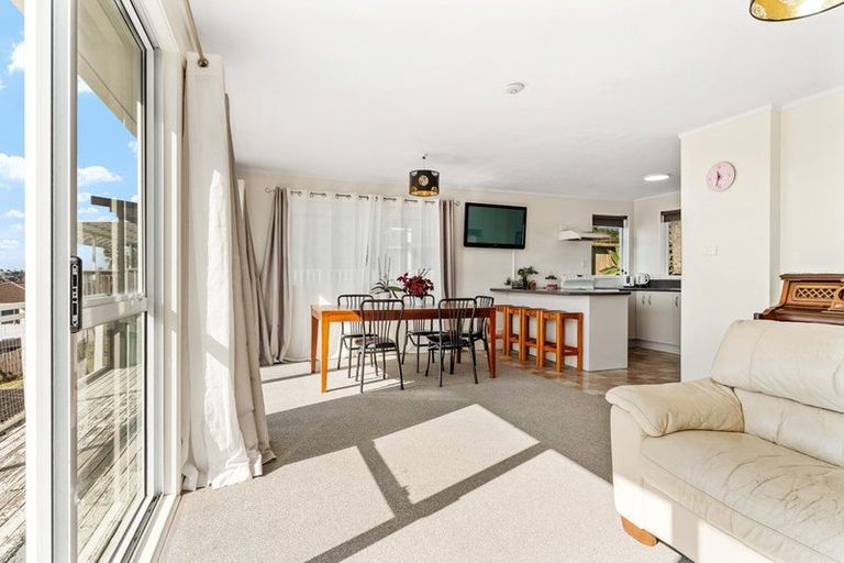 Photo of property in 50 Brightside Road, Stanmore Bay, Whangaparaoa, 0932